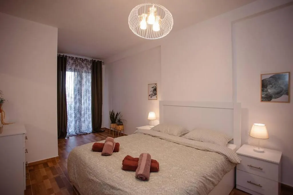 The City-View Stylish Apartment Shkodër