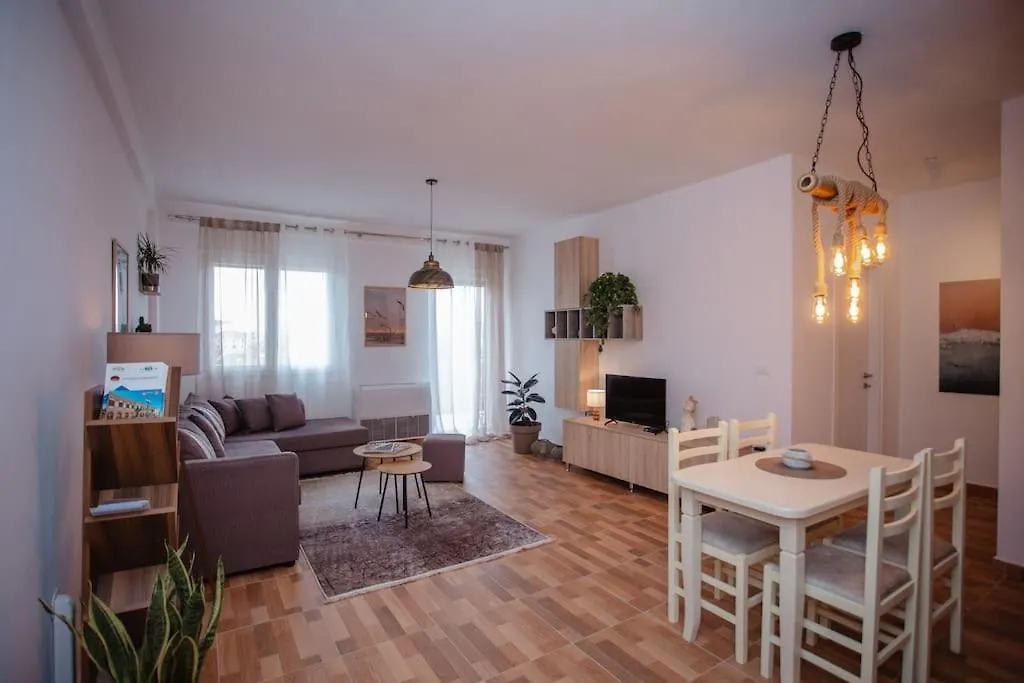 The City-View Stylish Apartment Shkodër 0*,  알바니아